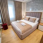 Sense Luxury 3* Velipojë