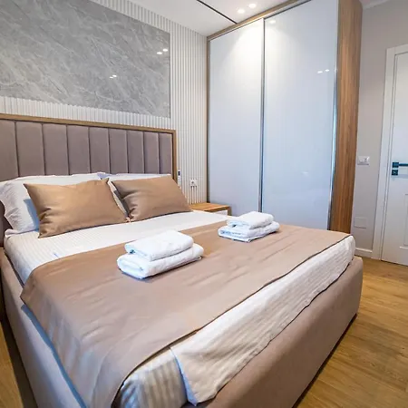Sense Luxury Velipojë